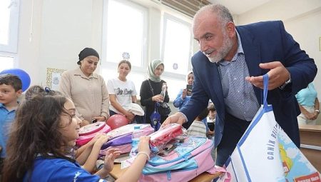 Eğitimde Canik Belediyesi Rüzgârı
