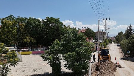 Elmalı Gündoğan Mahallesi’nde 2 kilometrelik yeni içme suyu hattı