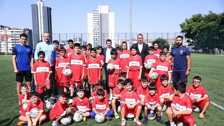 Futbol Yaz Spor Okulu’nda İlk Antrenman Heyecanı