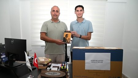 Gençlik meclisinden anlamlı bağış