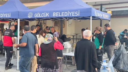 Gölcük Belediyesi Balıkesir halkına desteğe koştu