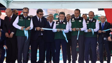 DSİ envanterine 50 yeni iş makinesi… Taşkınla mücadeleyi güçlendirecek