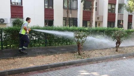 İstanbul Bakırköy’de temizlik seferberliğine devam