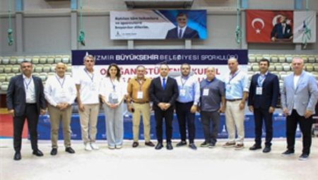 İzmir Büyükşehir Spor Kulübü’nde bayrak değişimi