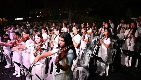 Kemer’de “Can dostları” için ikinci konser
