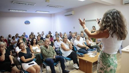 Konak’ın İleri Yaş Merkezi’nde kuşaklararası iletişim semineri