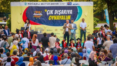 Kocaeli'de 'Lokomotif Köyü'nde mezuniyet heyecanı