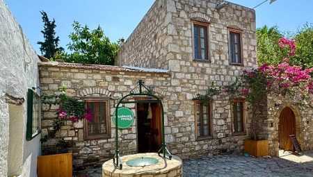 Maison Magi, Ağustos Ayında Sanatı, Doğayı ve Bütünsel Deneyimi Bir Araya Getiriyor