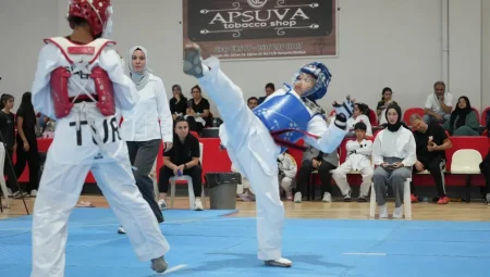 Minikler taekwondoya Bursa Yenişehir ev sahipliği yaptı