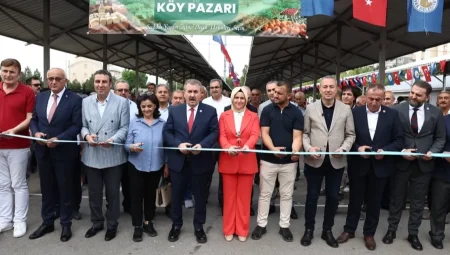Sivas’ta doğal ürünler ve köy pazarı hizmete açıldı