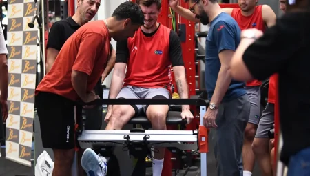 TOFAŞ’lı basketbolcular Vald performansından geçti