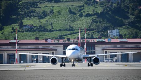 Aylık 'hava yolcusu' İstanbul'un nüfusunu solladı!