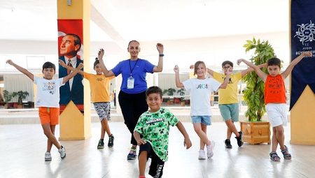 Yaz kurslarında halk oyunları coşkusu Başkan Çerçioğlu’ndan çocukların gelişimine tam destek