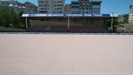 Yıldırım’da spora yeni yatırım: Fidyekızık spor tesisi yenilendi