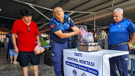 Yenişehir Belediyesi semt pazarlarında denetimlerini sürdürüyor