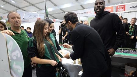 Kitap Fuarı’nda Kocaelispor dolu bir gün