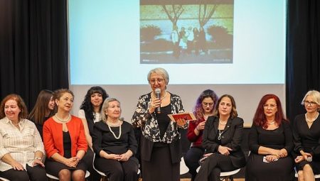 17 farklı kadının hikayesi “OnsekizİNCİ” okurlarla buluştu