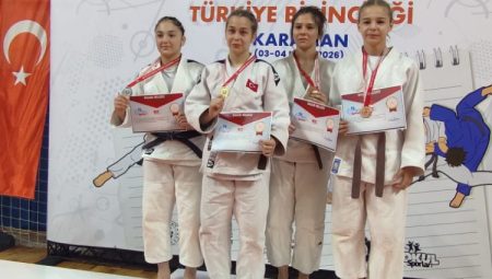 İzmitli Özge Çolak Judoda Türkiye üçüncüsü oldu