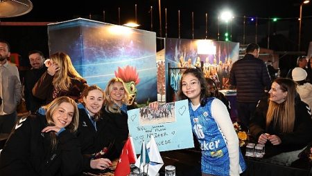 Nilüfer’in Sultanları 8 Mart’ta taraftarıyla buluştu